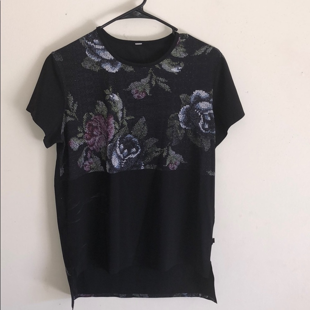 Lululemon top